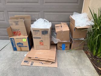 Moving Boxes and Bubble Wrap- MUST GO TODAY