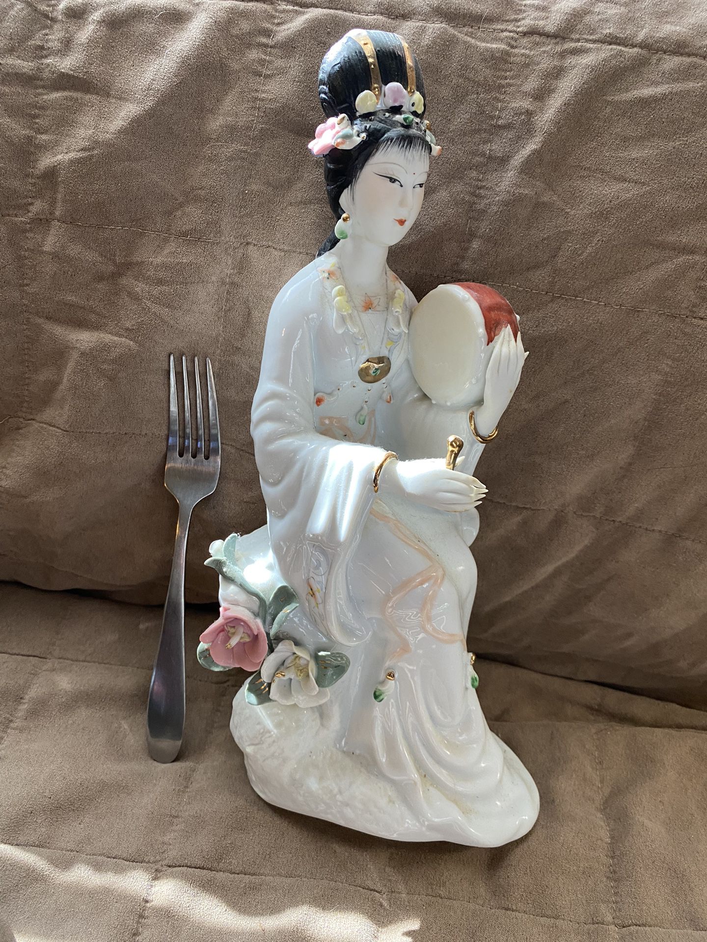Asian glass figurine - vintage 