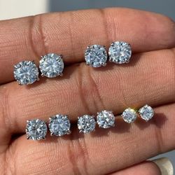 High-Quality VVS 4CT Moissanite Earrings (2CT Each) + GRA Paperwork