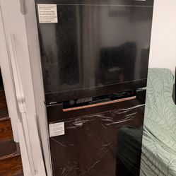 10.1Cu. Ft. Size Mid Size Refrigerator 