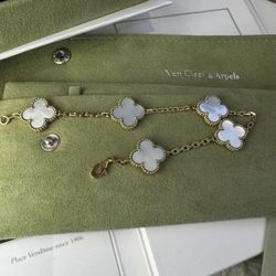 Vintage Van Cleef yellow gold bracelet