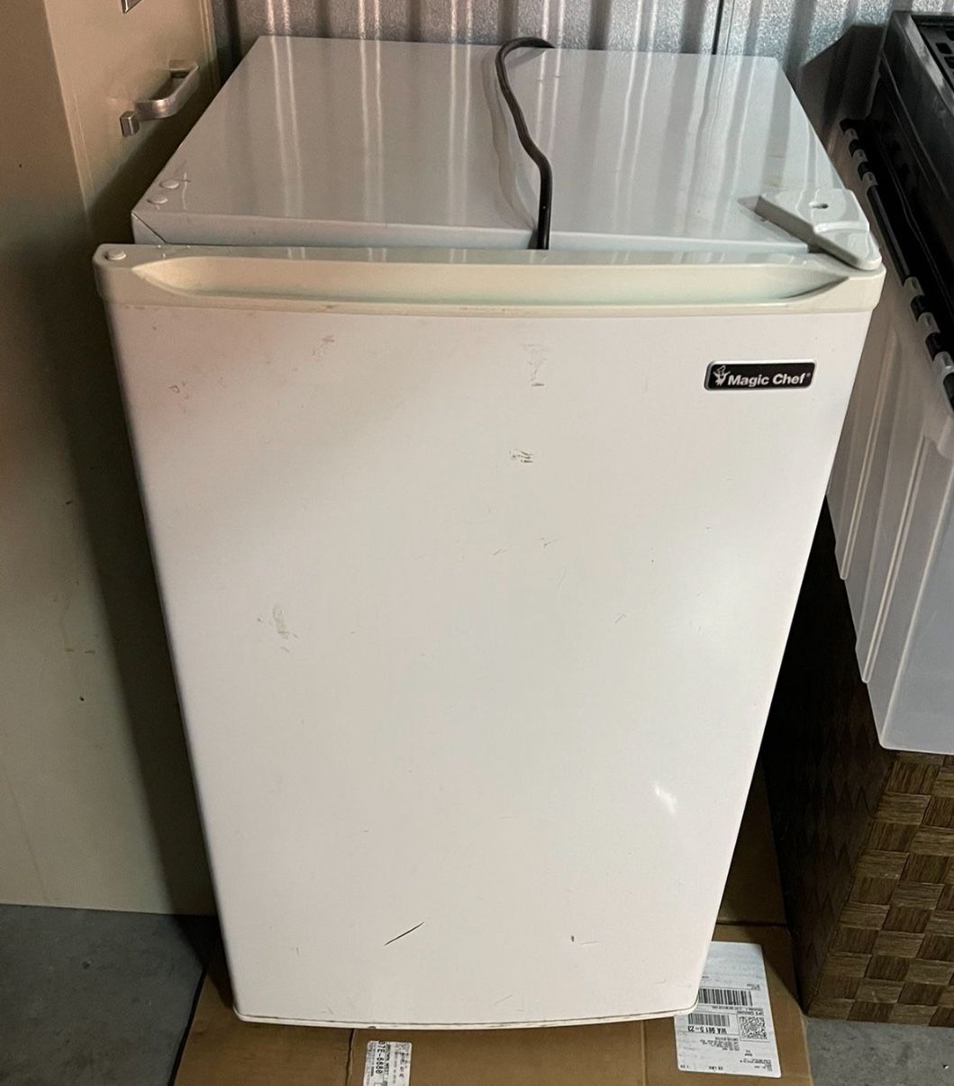 Magic Chef Mini-Fridge