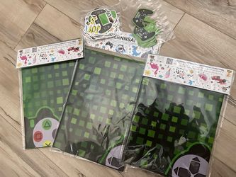 3 video Gaming Theme Party Tablecloths