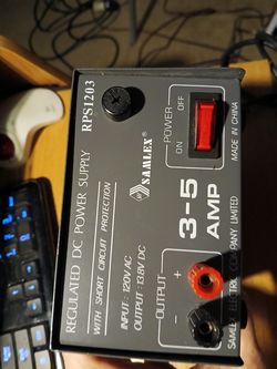 Used Samlex RPS1203 12 volt DC Power Supply
