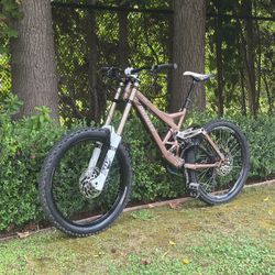 2006 SPECIALIZED DEMO 8 Custom Build size Medium 