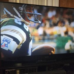 Mitsubishi DLP Rear Pojection TV 73"  With Stand 