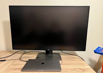 Dell U4320Q 43-inch 4K UltraSharp IPS - Like New ($1k New)