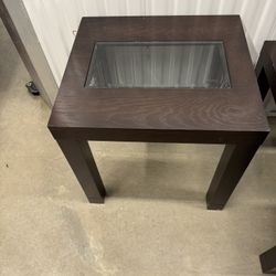 Coffee table set with lamps
