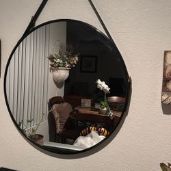 Round Mirror
