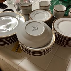Elegant Diner Set
