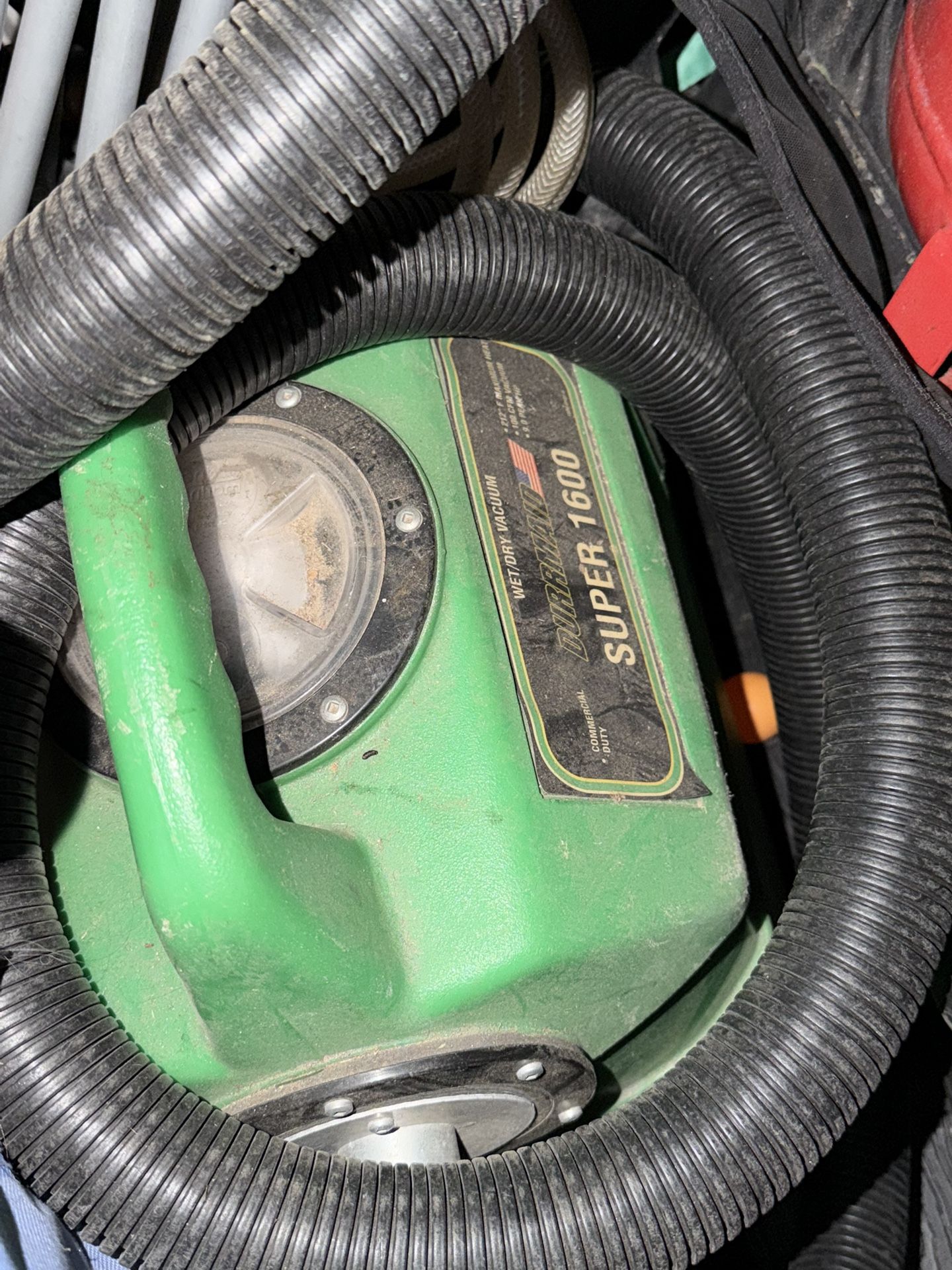 Súper 1600 Carpet Extractor 400$