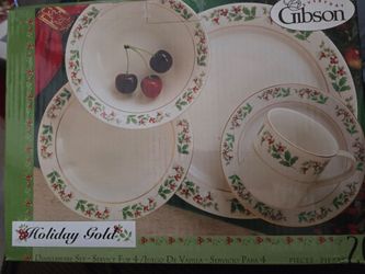 NEW Gibson Holiday Gold Christmas Dinnerware – 60 Pieces – Service for 12