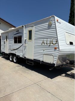 2008 aljo 23ft travel trailer with slide out