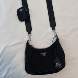 Prada Re-Edition 2005 Bag — Excellent Condition! 