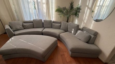 Sectional couch