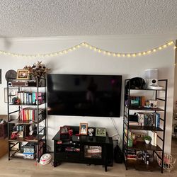 Entertainment center