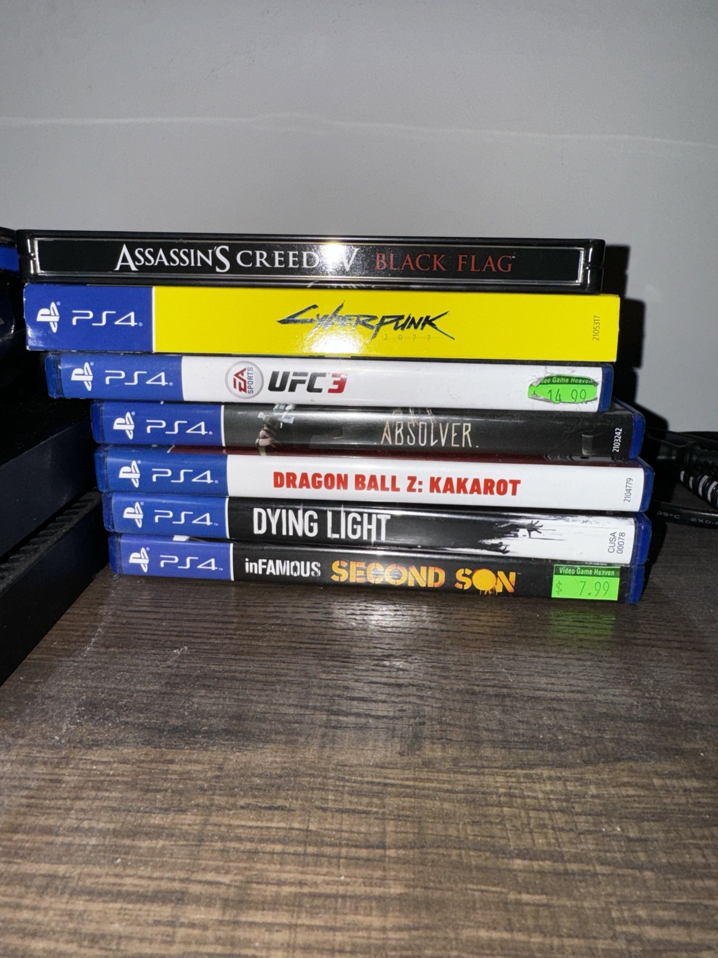 PS4 (bundle w/ games & controllers) Electronics & Media