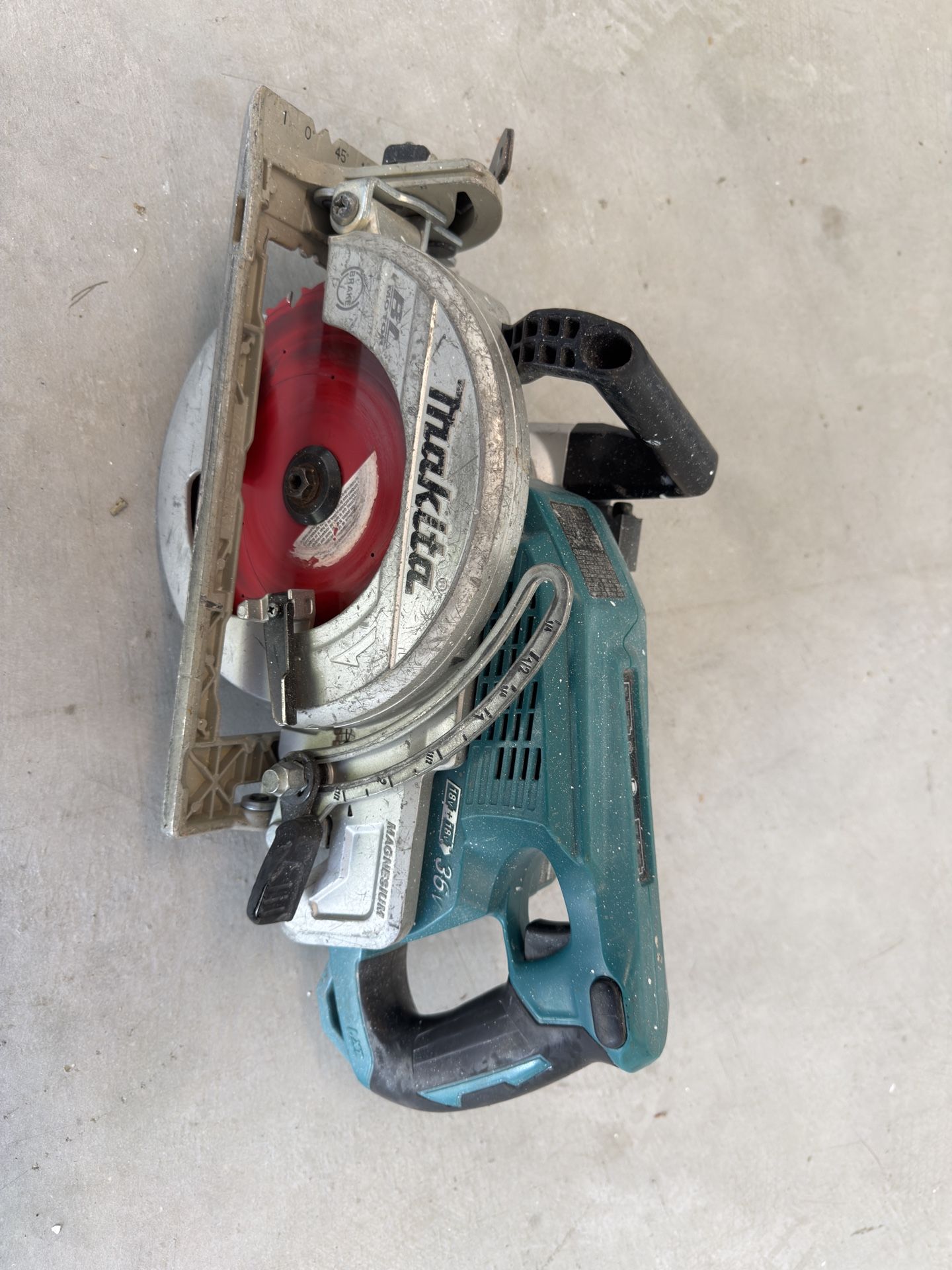 Makita Skilsaw