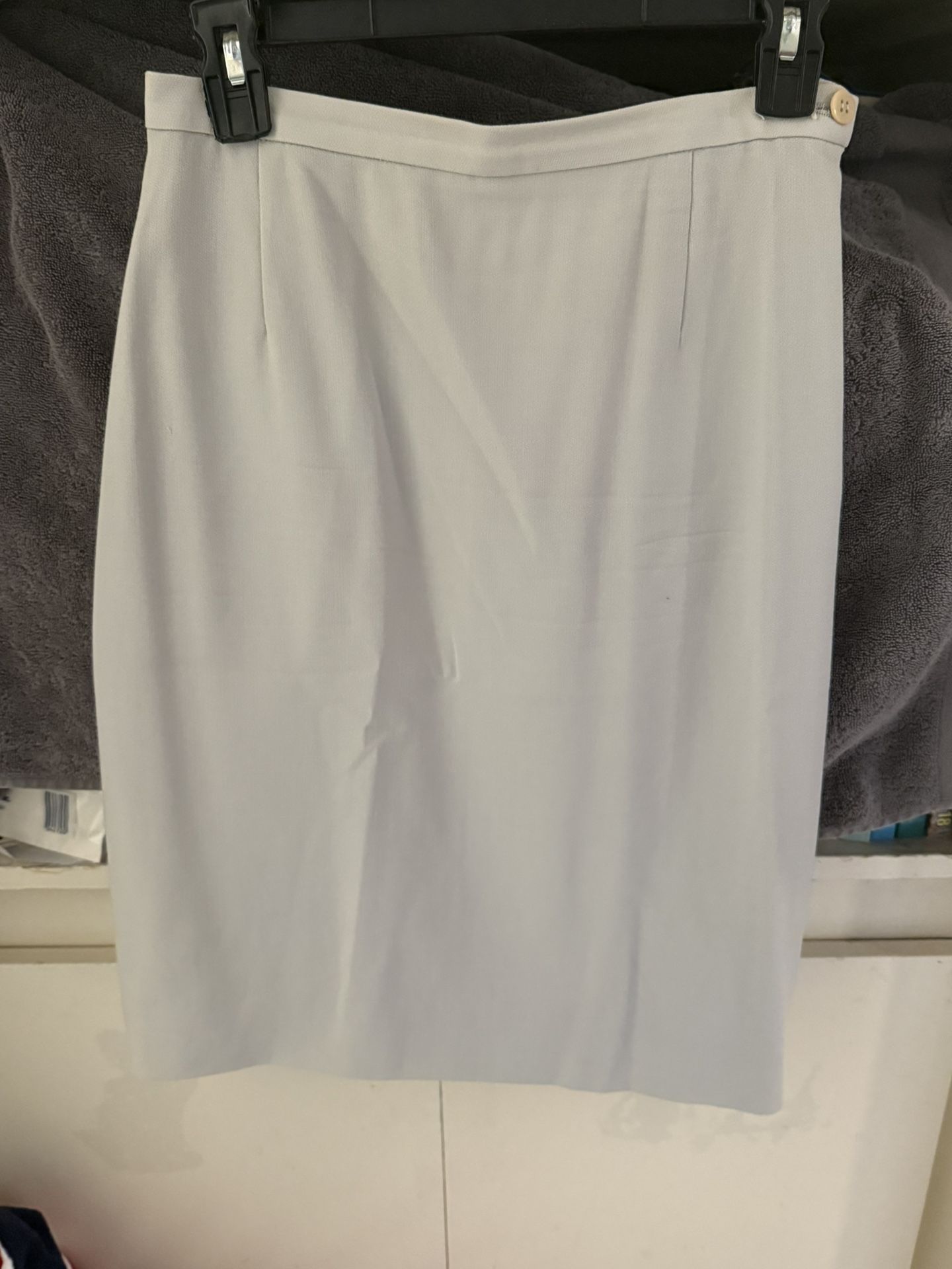 Giorgio Armani Classic Light Beige Vintage Pencil Skirt