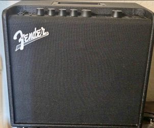 Fender Mustang Lt25 Amp