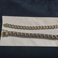 Two Silver Bracelet 