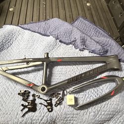 SUPERCROSS BMX | VISION F1 - CARBON FIBER RACING CHASSIS 24” PRO XL