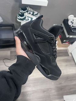 Black cat jordan 4