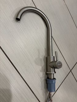 Kitchen Faucet (stainless steel)