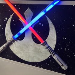 Star wars lightsaber 💡 aluminum bedframe has all screws parts 