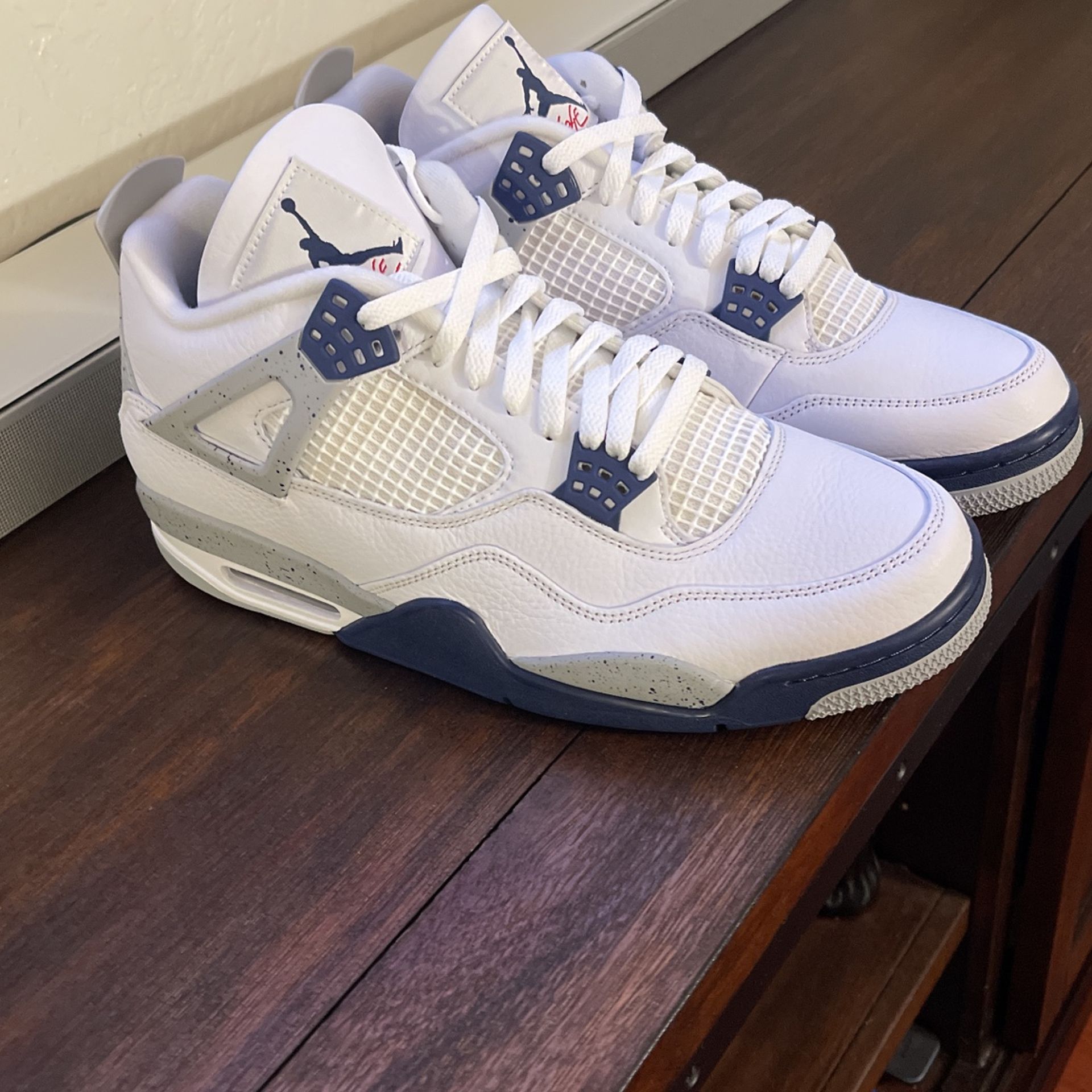 Air Jordan 4 Retro