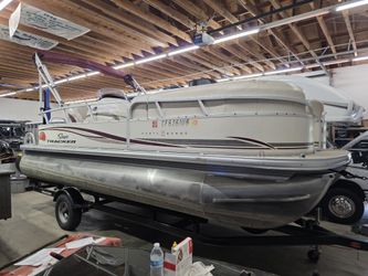 2011 Sun Tracker Party Barge 21 Signature Series