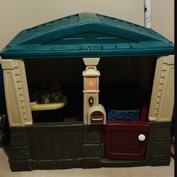 Step 2 Kids Outdoor Playhouse Tidy Cottage 