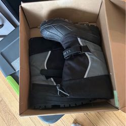 LL Bean Youth Boots Size 4