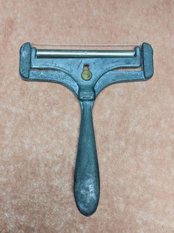 Vintage 1970 Adjustable Wire Cheese Slicer $15