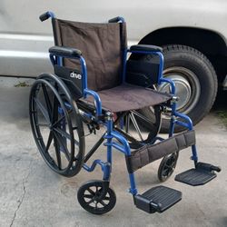 DRIVE BLUE STREAK WHEELCHAIR 20" WIDTH REGULAR FOOTREST 