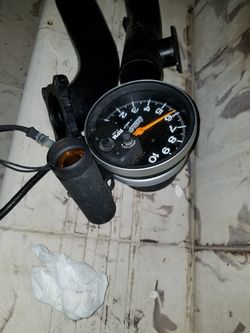 Autometer tach and shift light