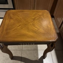 Table / Side Table /end Table 