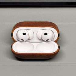 AirPods Pro (2024, Gen 3) + Nomad Leather Case