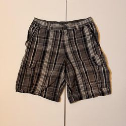 Faded baggy Glory black and white plaid cargo shorts size 34