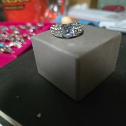 Size 8 White Sapphire Dinner Ring 925 Silver
