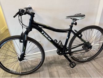 Woman’s Trek Neko Dual Sport Hybrid Trail Fun Bike Tuned Ready/Ride