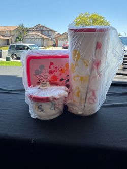 Brand new Tupperware Mickey Mouse lunch set