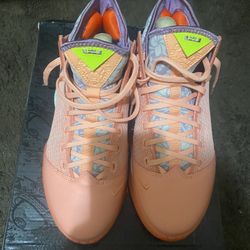 Nikes -Good Condition-Free Delivery 