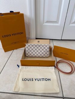 Louis Vuitton Pochette Accessoires