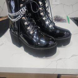 New Black Boots Size 8 Hollywood  Style Without Price 