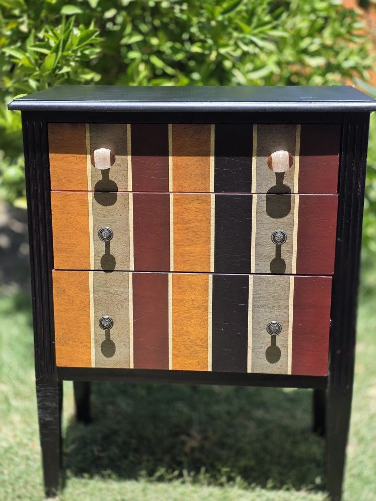 Accent Table