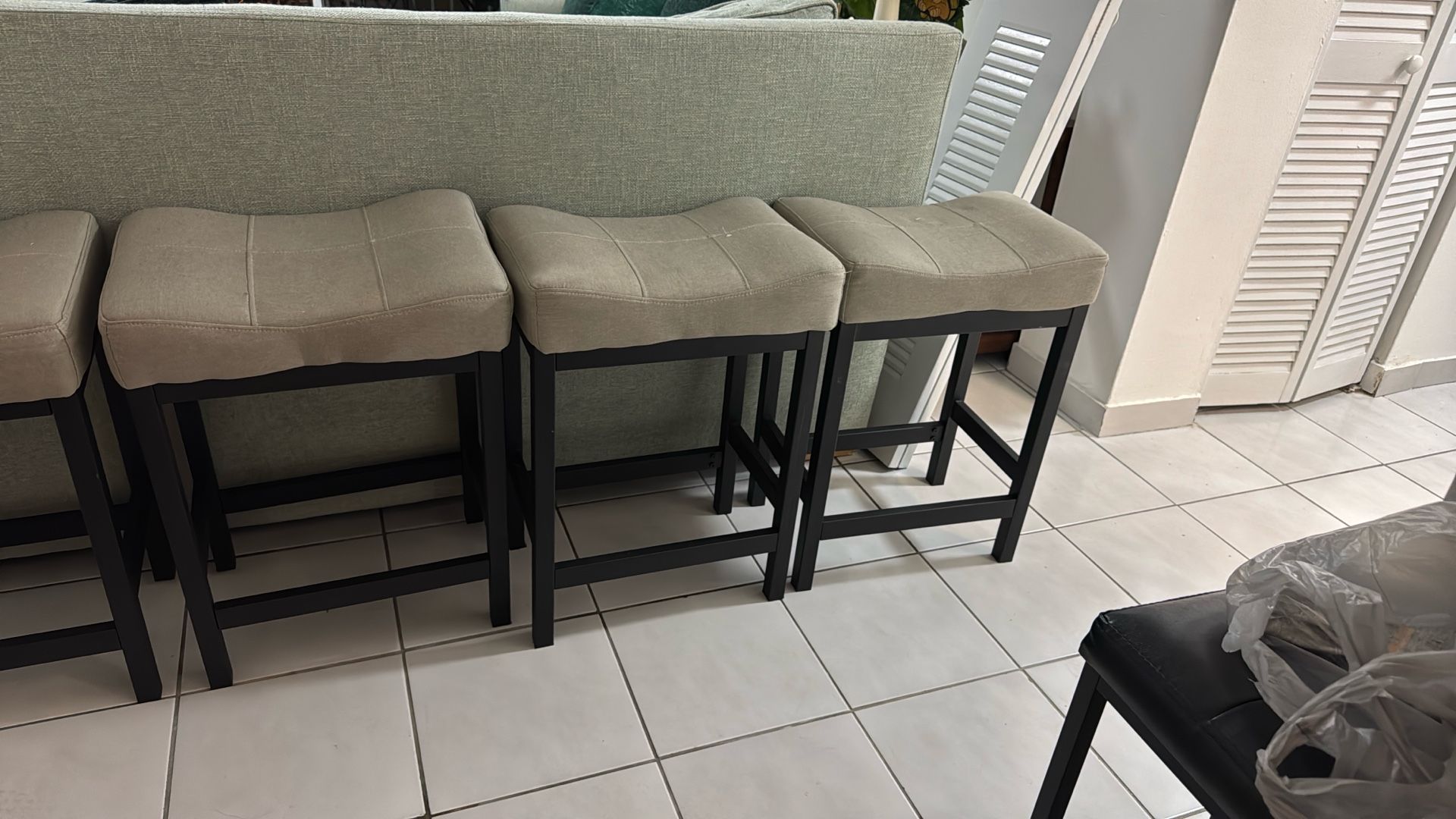 Bundle Grey And Black Stools