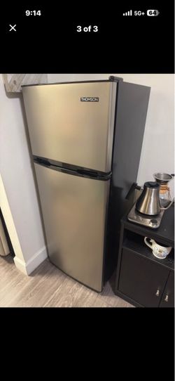 Thomson Stainless Steel Top-Freezer Refrigerator