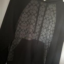  Coach Signature Hoodie Size Medium 70$   