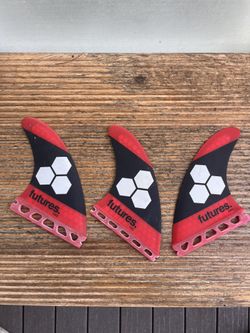 Futures Channel Islands AM3 Small Tri Fin Set Surfing 